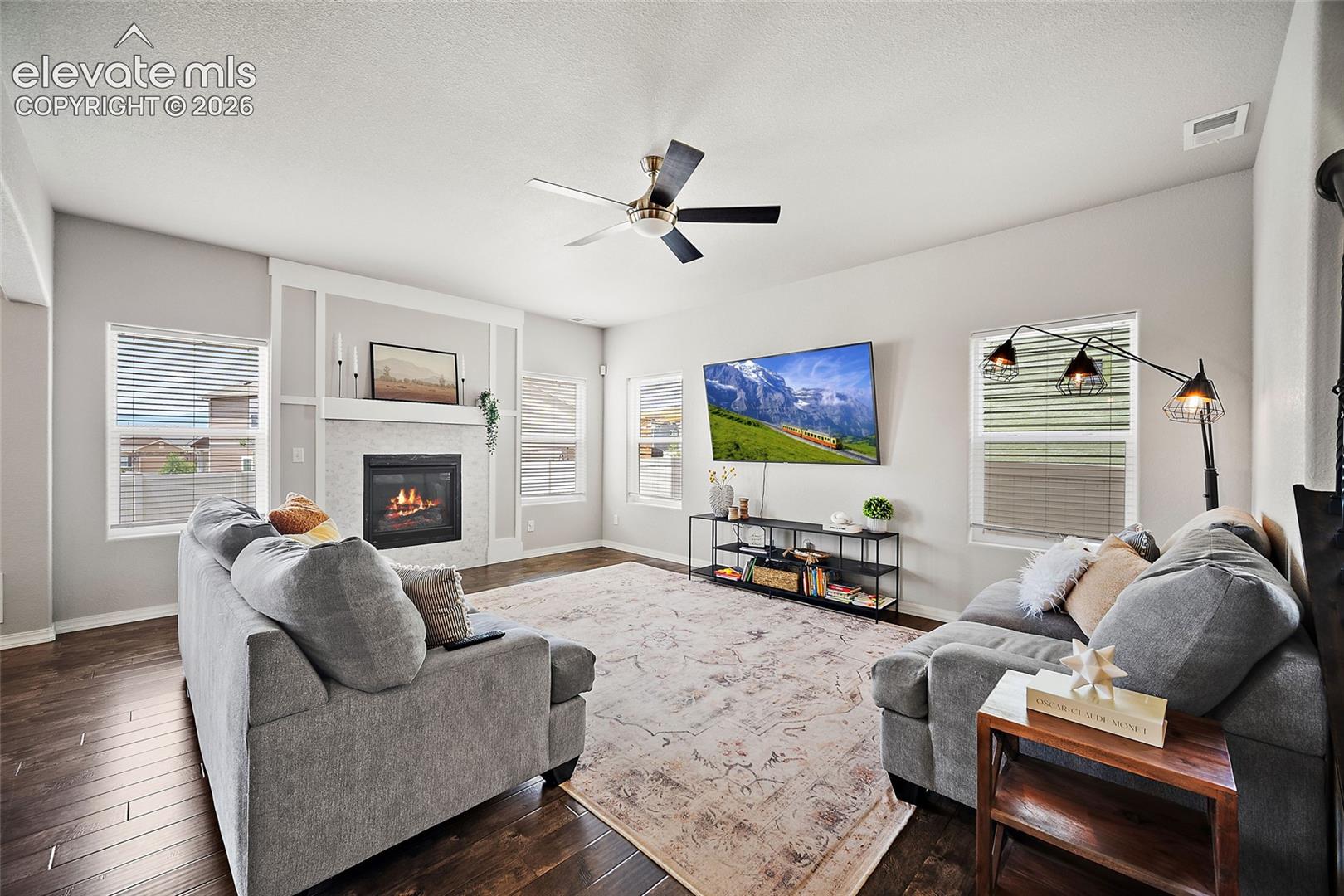 8675 Vanderwood Road Colorado Springs, CO 80908 - Photo 4 of 48 Living room