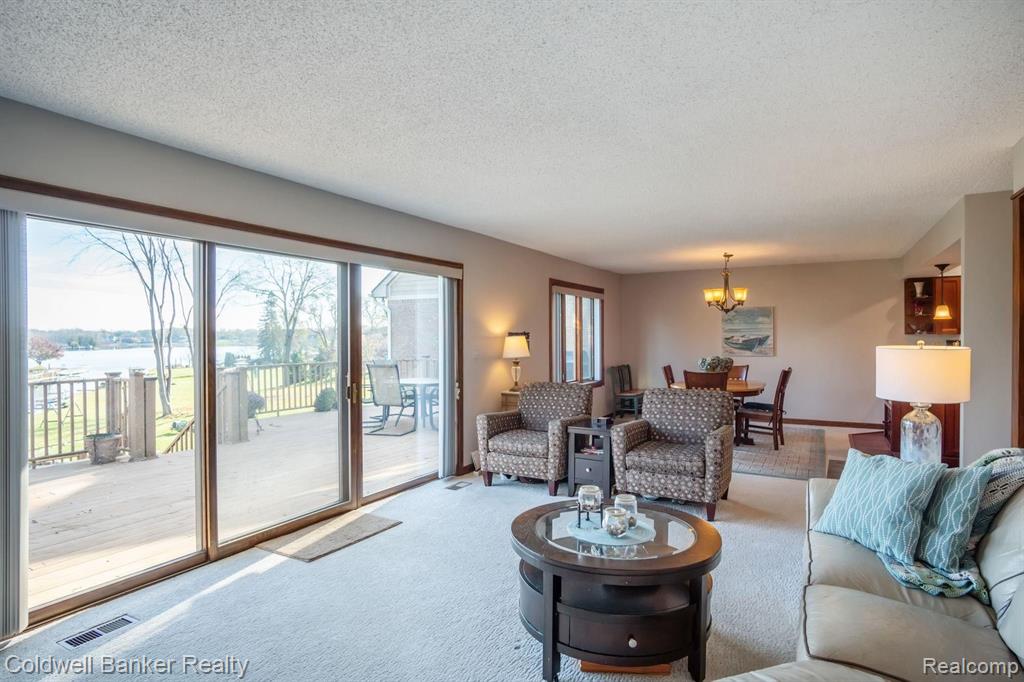3700 Benstein Road Commerce Township, MI 48382 - Photo 9 of 20