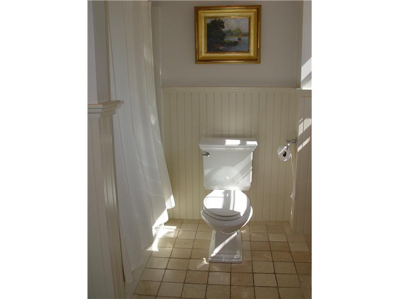 1 Meadow Lane Jamestown, RI 02835 - Photo 21 of 25 Bathroom.