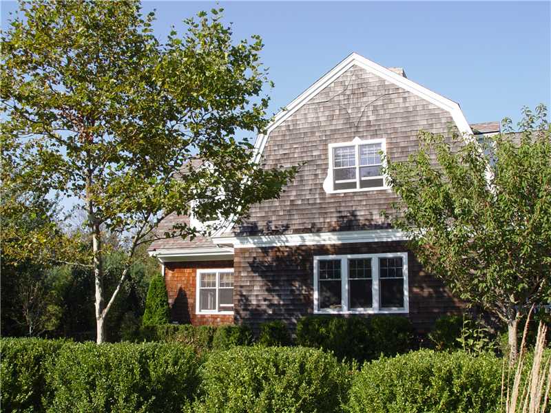 1 Meadow Lane Jamestown, RI 02835 - Photo 4 of 25 Exterior Front.