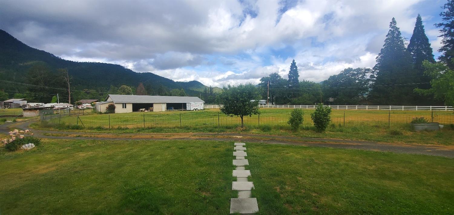 407 Hamilton Road Jacksonville, OR 97530 - Photo 12 of 28