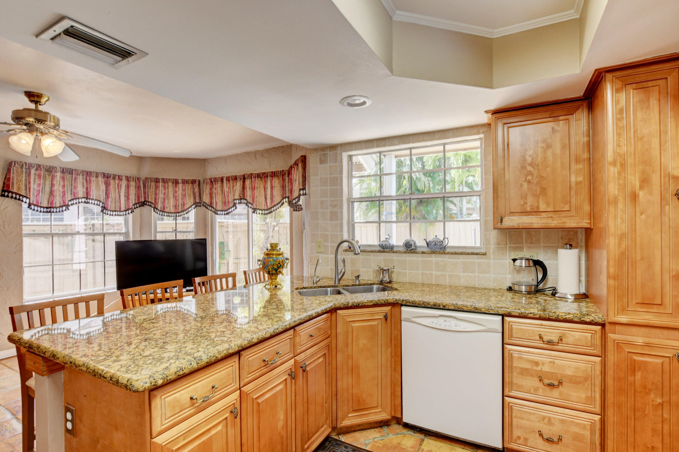 5112 Pointe Alexis Boca Raton, FL 33431 - Photo 10 of 37 13_ebf_4274and4more