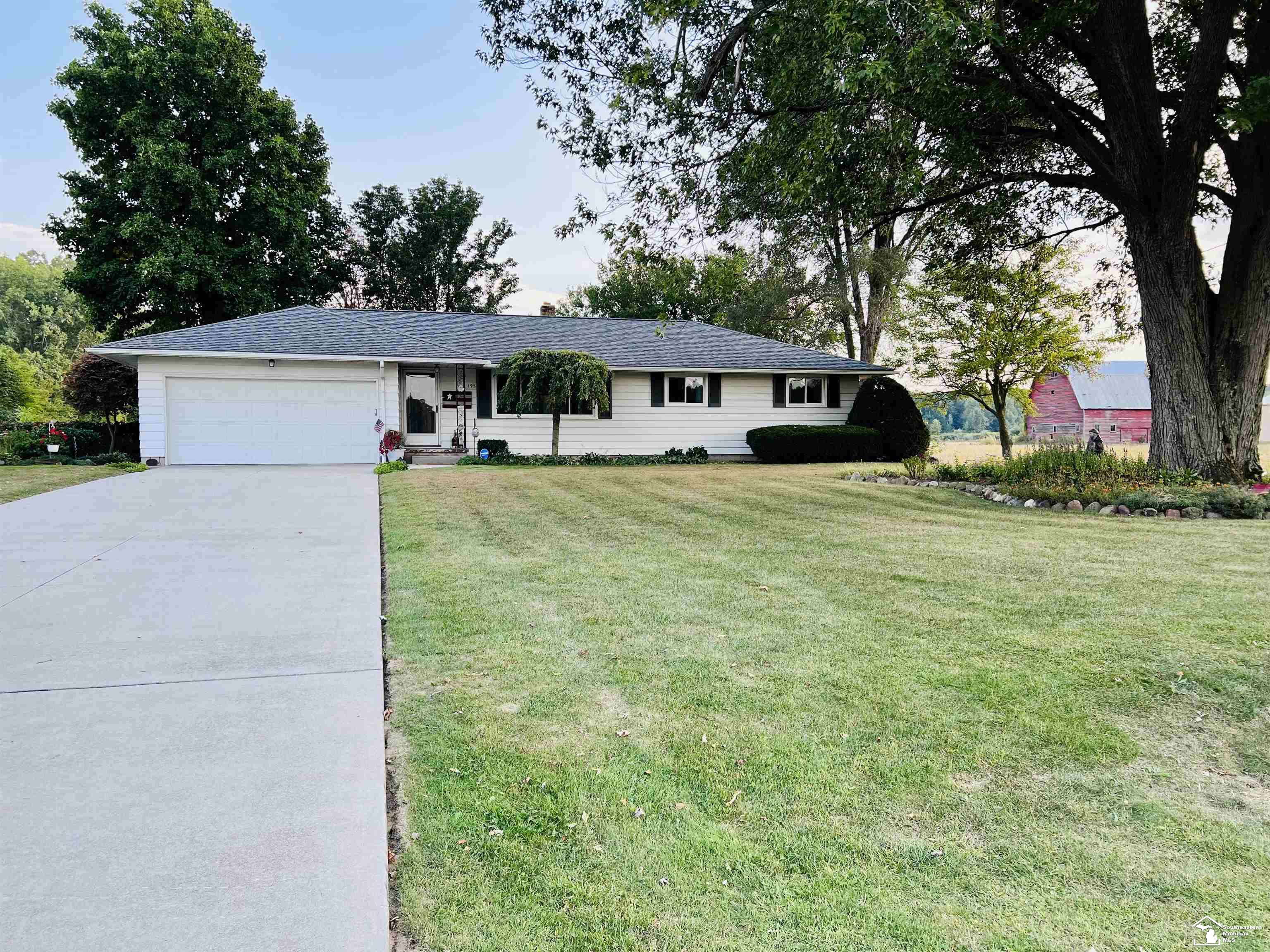 195 West Dean Road Temperance, MI 48182 - Photo 2 of 45