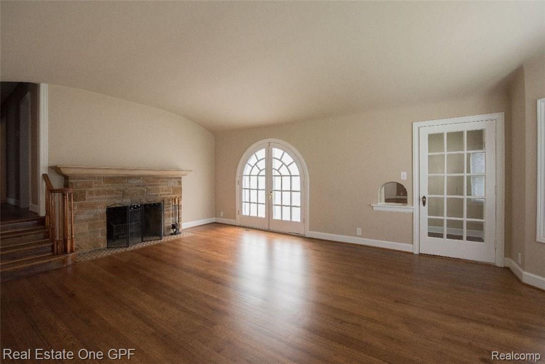 982 Washington Road Grosse Pointe, MI 48230 - Photo 3 of 23 750_7036.jpg
