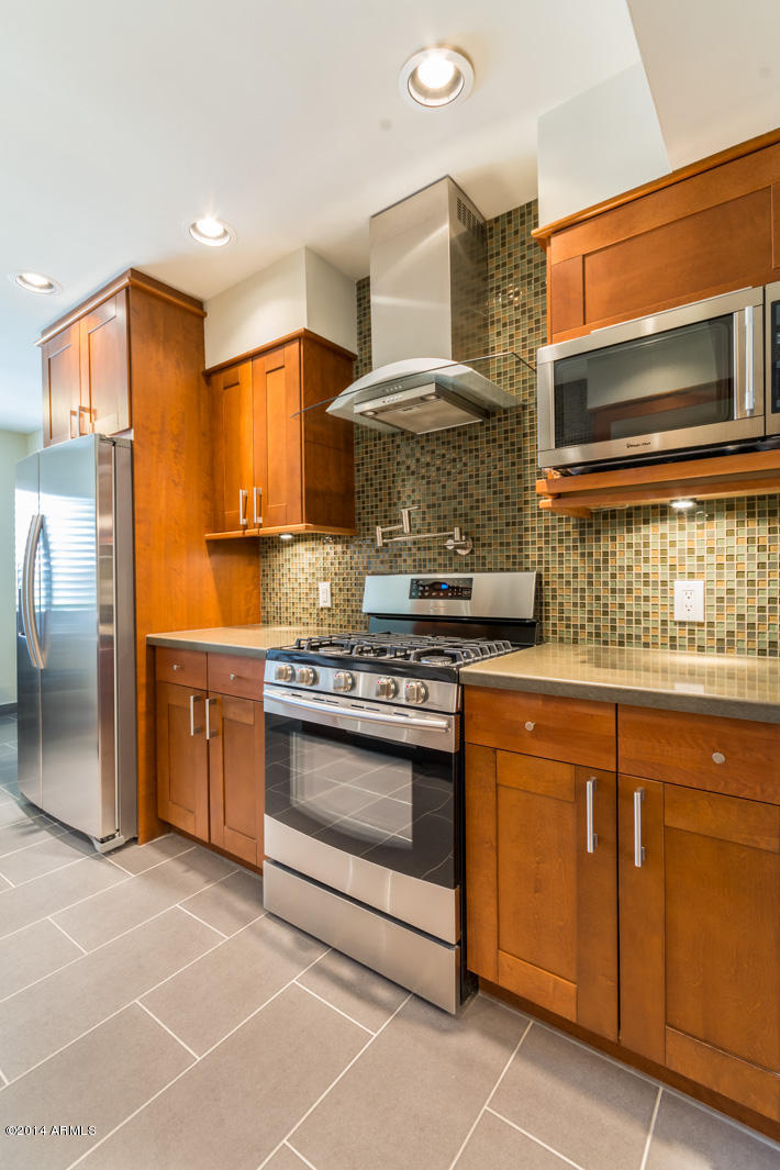 140 East Royal Palm Road Phoenix, AZ 85020 - Photo 13 of 32 140-E-Royal-Palm-Rd-Proofs--17