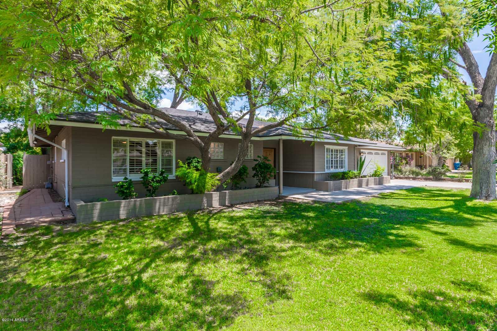 140 East Royal Palm Road Phoenix, AZ 85020 - Photo 2 of 32 140-E-Royal-Palm-Rd-Proofs--5