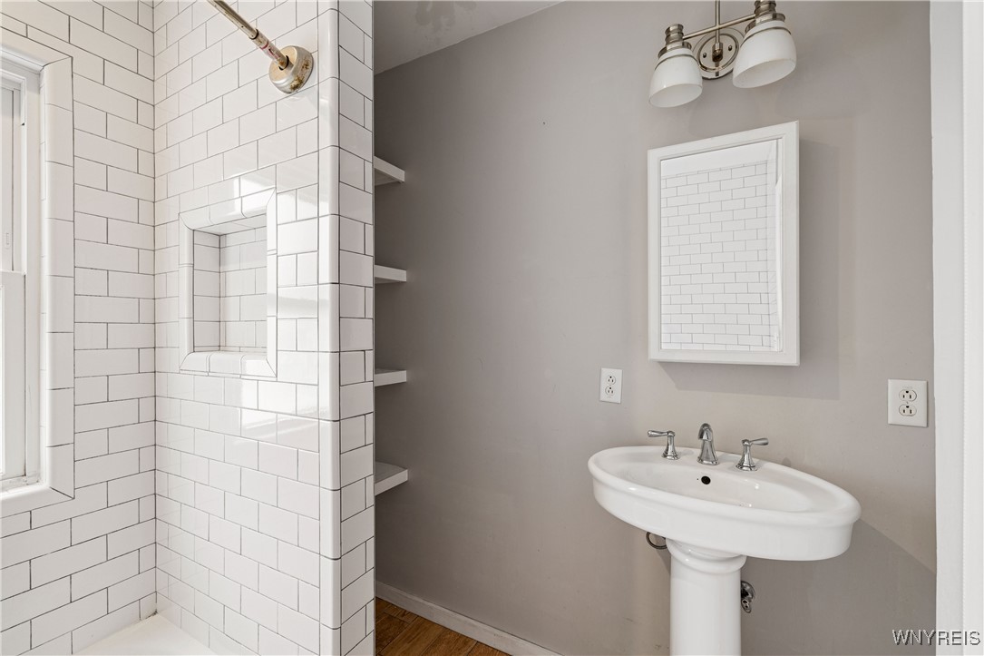 248 Auburn Avenue Buffalo, NY 14213 - Photo 27 of 34