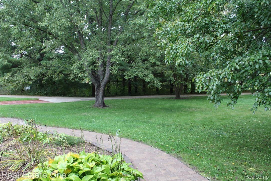 2389 Byron Road Howell, MI 48855 - Photo 15 of 70 IMG_0534.JPG