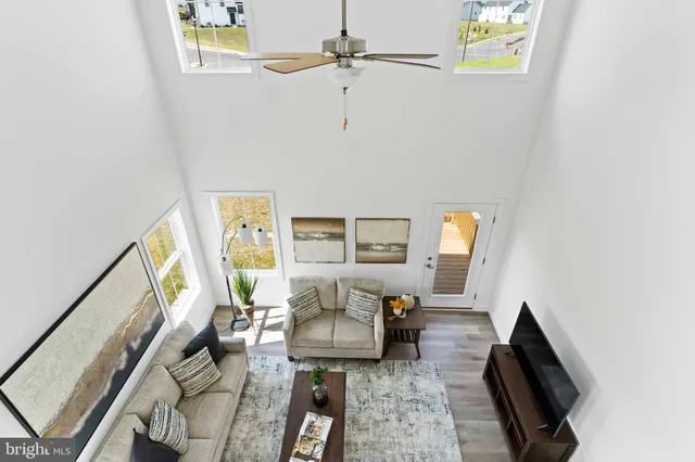 $464,900 | 651 Brittany Drive, Mechanicsburg, PA 17055