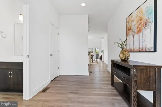 $464,900 | 651 Brittany Drive, Mechanicsburg, PA 17055