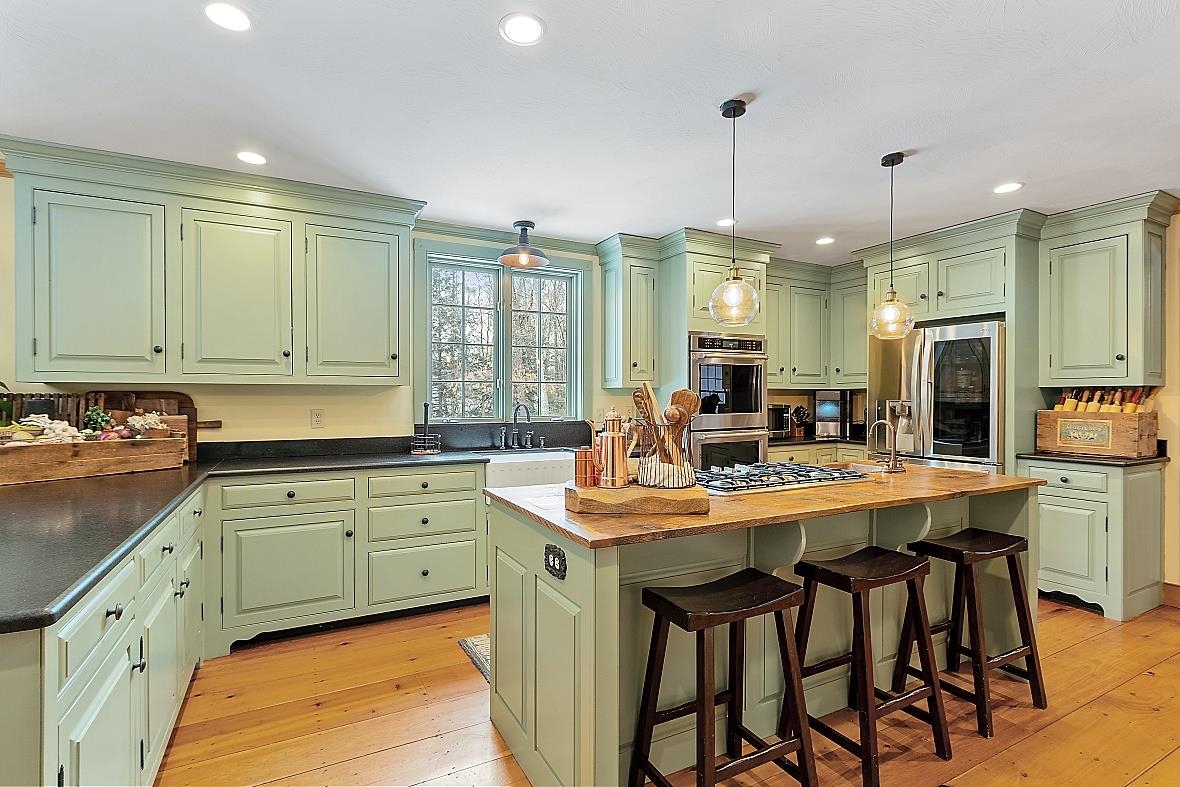 8 Russell Hill Road Brookline, NH 03033 - Photo 5 of 40