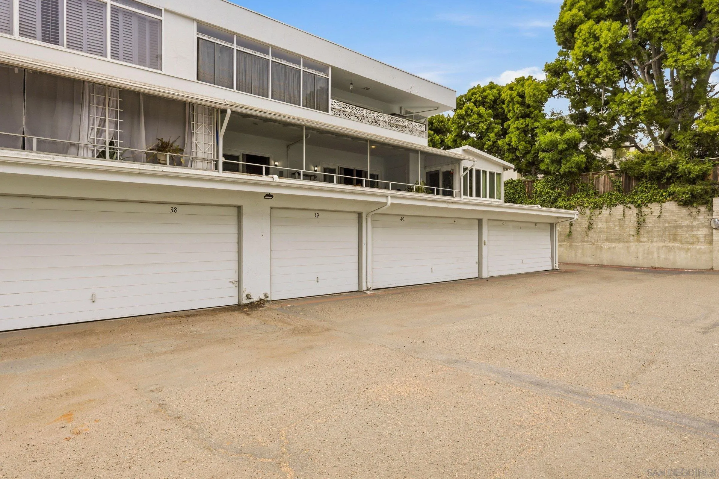 2364 Torrey Pines Road, Unit 38 La Jolla, CA 92037 - Photo 27 of 36