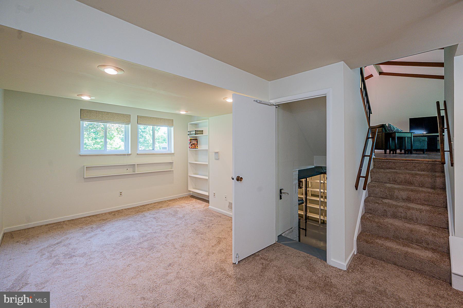 6129 Stevens Forest Road Columbia, MD 21045 - Photo 25 of 34 Family Room