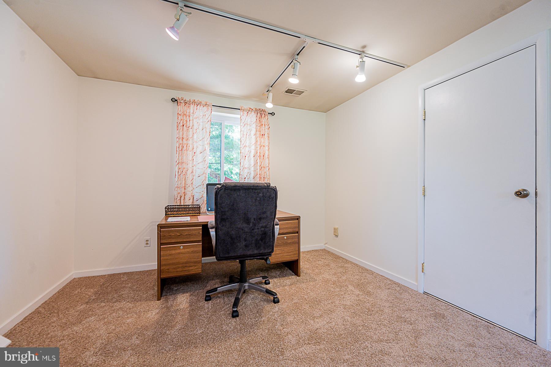 6129 Stevens Forest Road Columbia, MD 21045 - Photo 28 of 34 Family Room