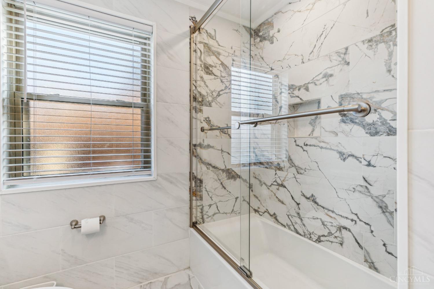 5455 Fox Road Cincinnati, OH 45239 - Photo 15 of 36 Gallery Image 15