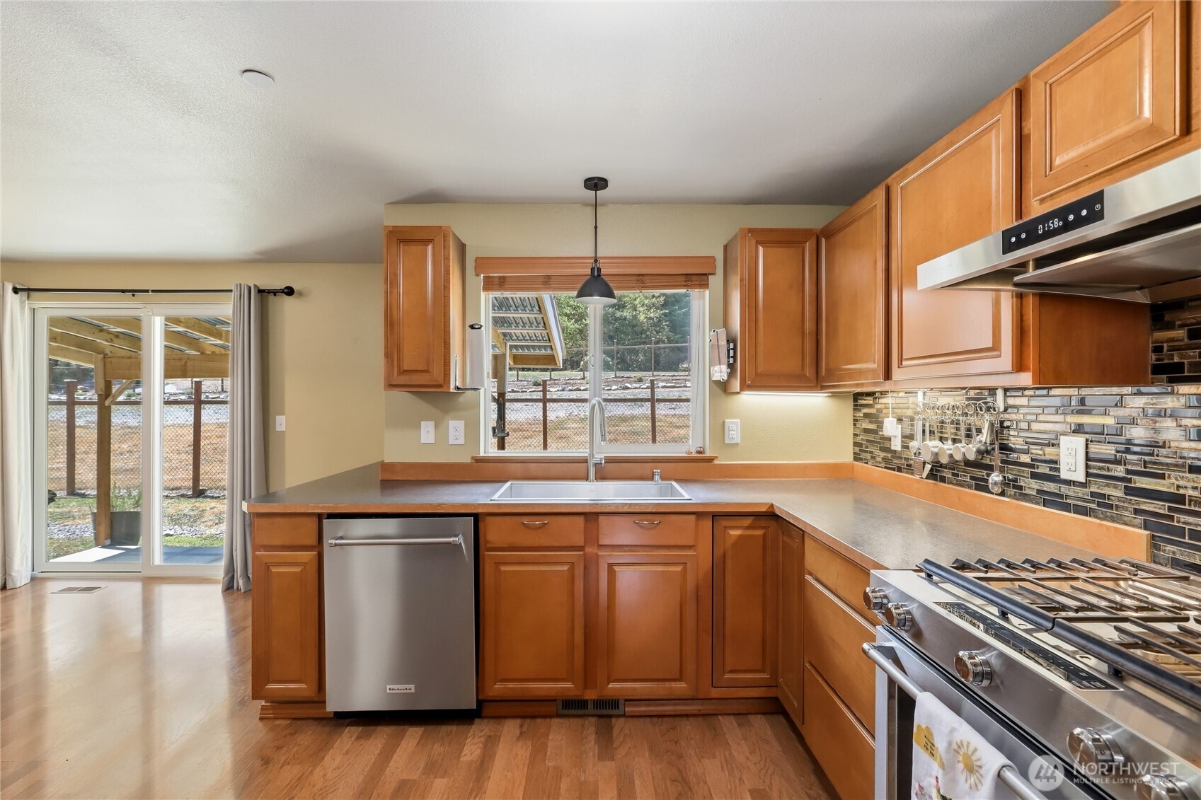11234 Wicks Lake Road Southwest Port Orchard, WA 98367 - Photo 12 of 40 Gallery Image 12
