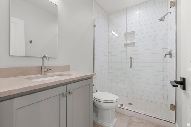 250 South Main Street, Unit 24 Alpine, UT 84004 - Photo 30 of 50 Bathroom with vanity and a shower stall
