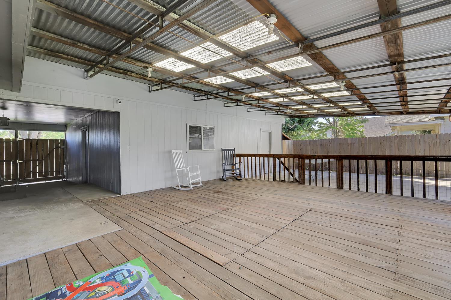 2130 Palm Street Sutter, CA 95982 - Photo 15 of 27 a view of a balcony