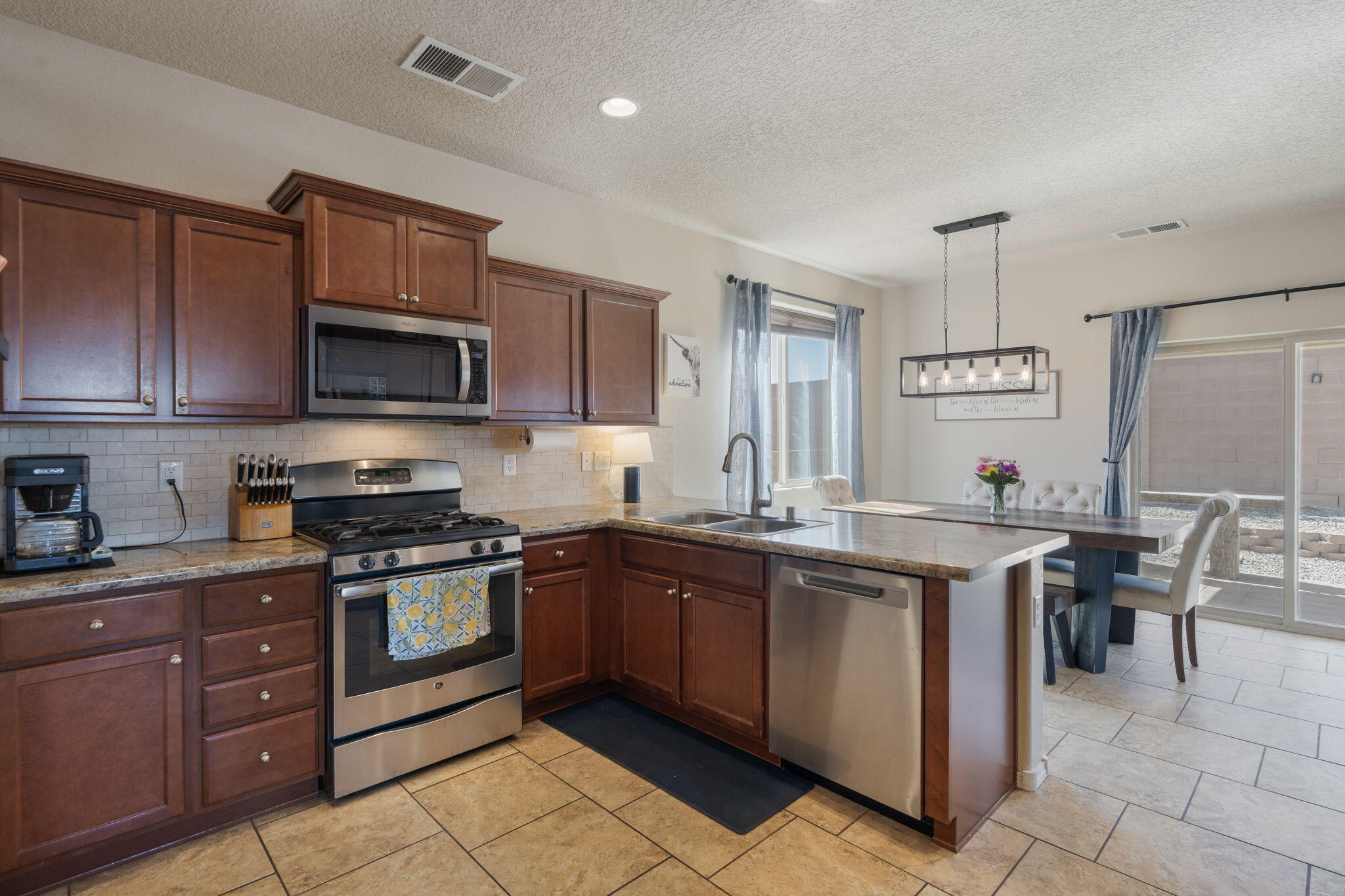241 Landing Trail Rio Rancho, NM 87124 - Photo 9 of 34 Gallery Image 9
