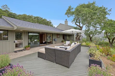 $1,348,000 | 401 Oak Brook Place, Santa Rosa, CA 95409
