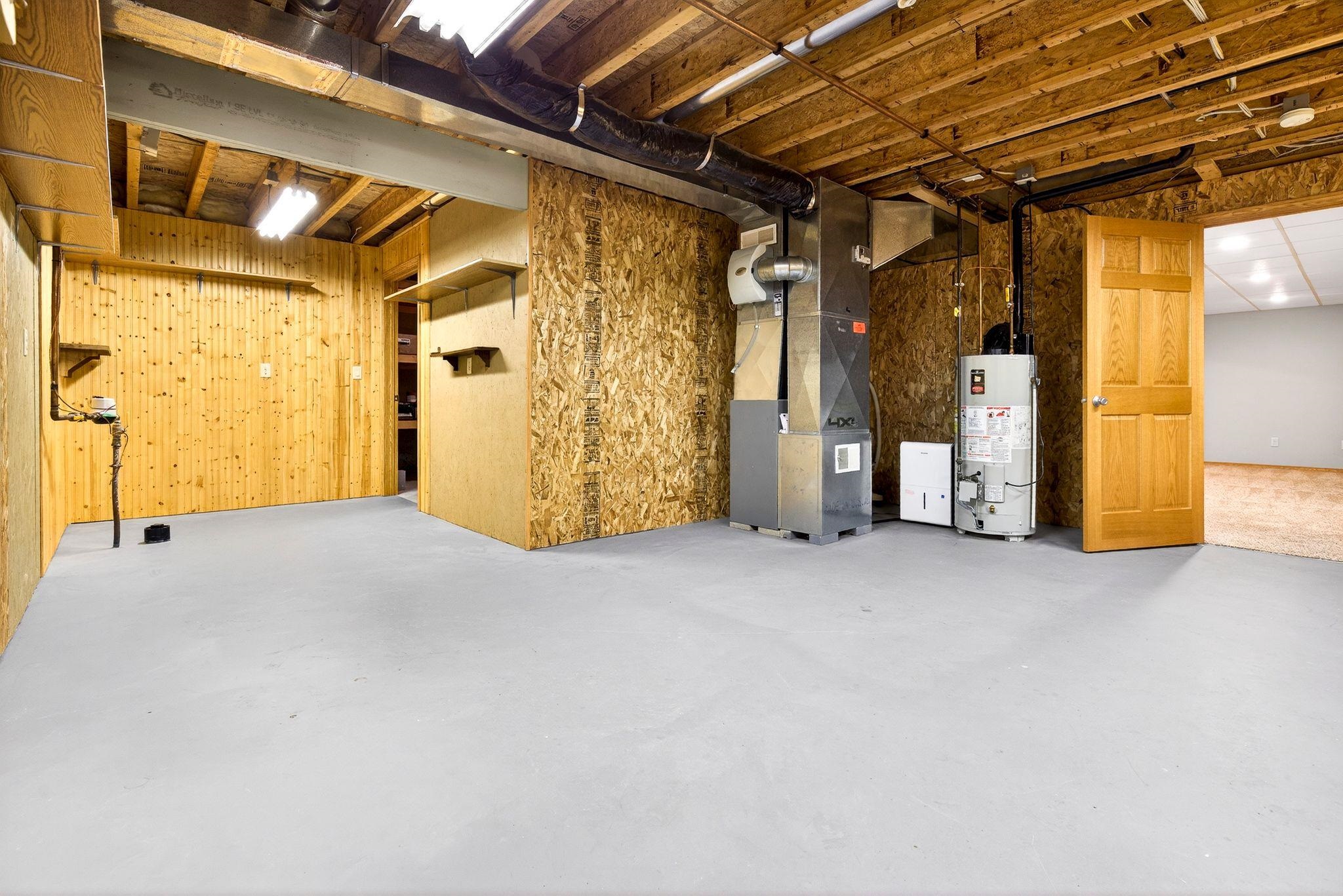 4745 Westbrook Court Appleton, WI 54913 - Photo 35 of 57