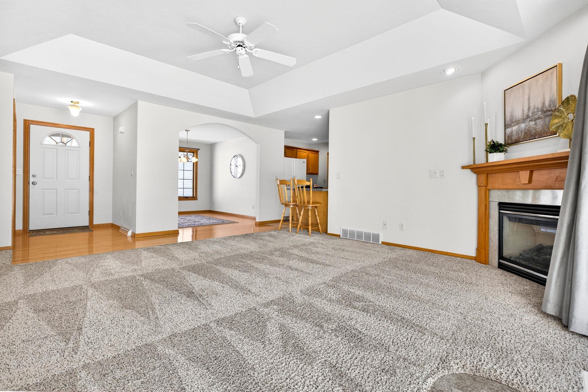 4745 Westbrook Court Appleton, WI 54913 - Photo 6 of 57