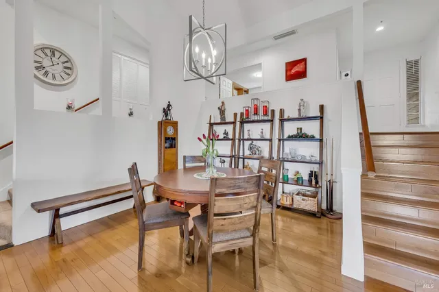 $1,250,000 | 14 Clement Court, Napa, CA 94558