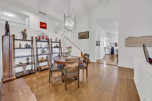 $1,250,000 | 14 Clement Court, Napa, CA 94558