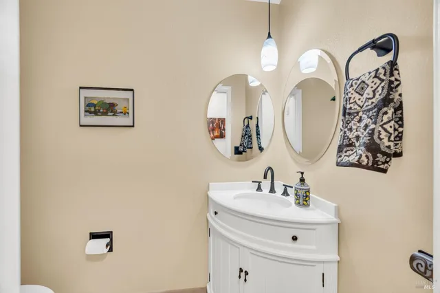 $1,250,000 | 14 Clement Court, Napa, CA 94558