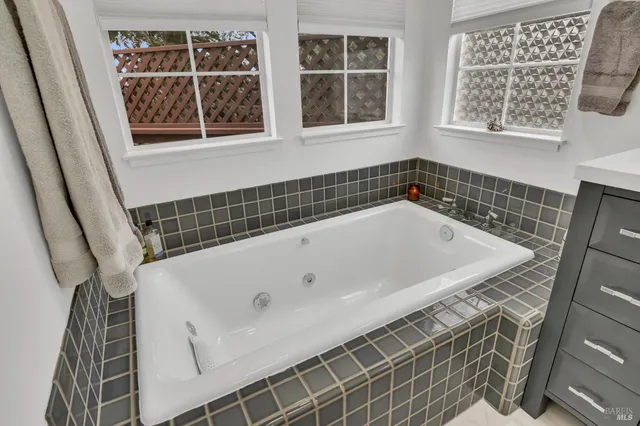 $1,250,000 | 14 Clement Court, Napa, CA 94558