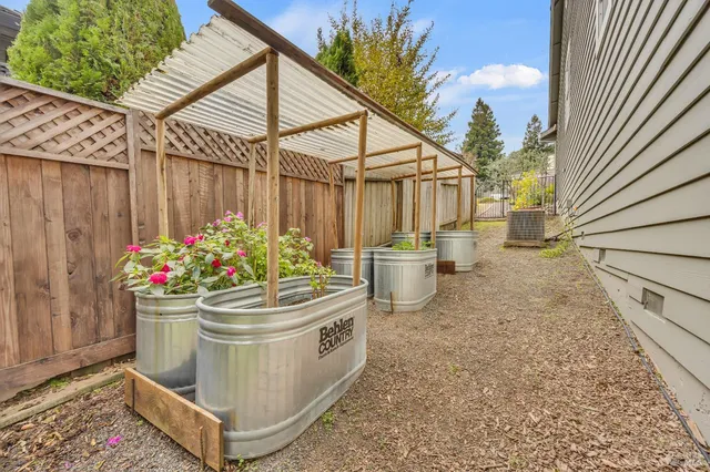 $1,250,000 | 14 Clement Court, Napa, CA 94558