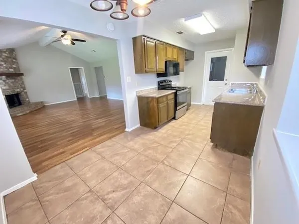 $1,795 | 5502 Maplegate Drive, Spring, TX 77373