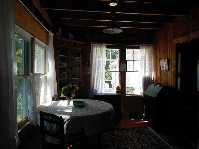 22 Cliff Road Bristol, ME 04554 - Photo 22 of 26 Dining Room.