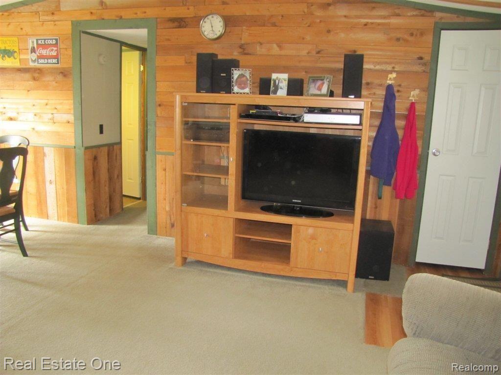 743 Chase Lake Road Howell, MI 48855 - Photo 6 of 16 Living Room