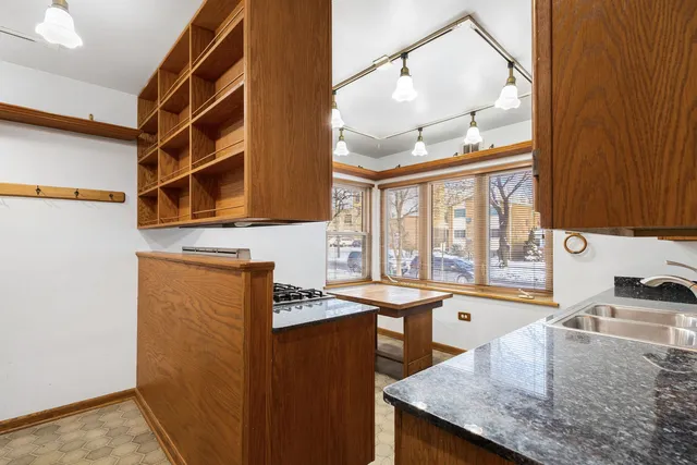 $439,900 | 428 Callan Avenue, Evanston, IL 60202