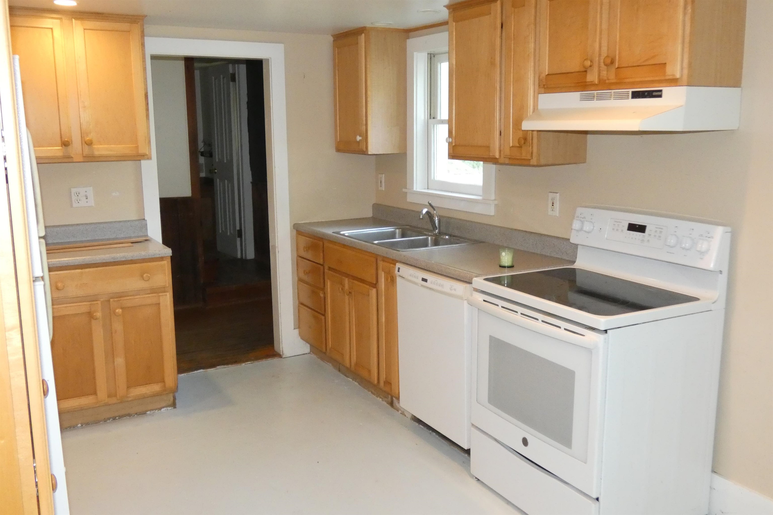 881 Highway 30 Cornwall, VT 05753 - Photo 4 of 21 Gallery Image 4