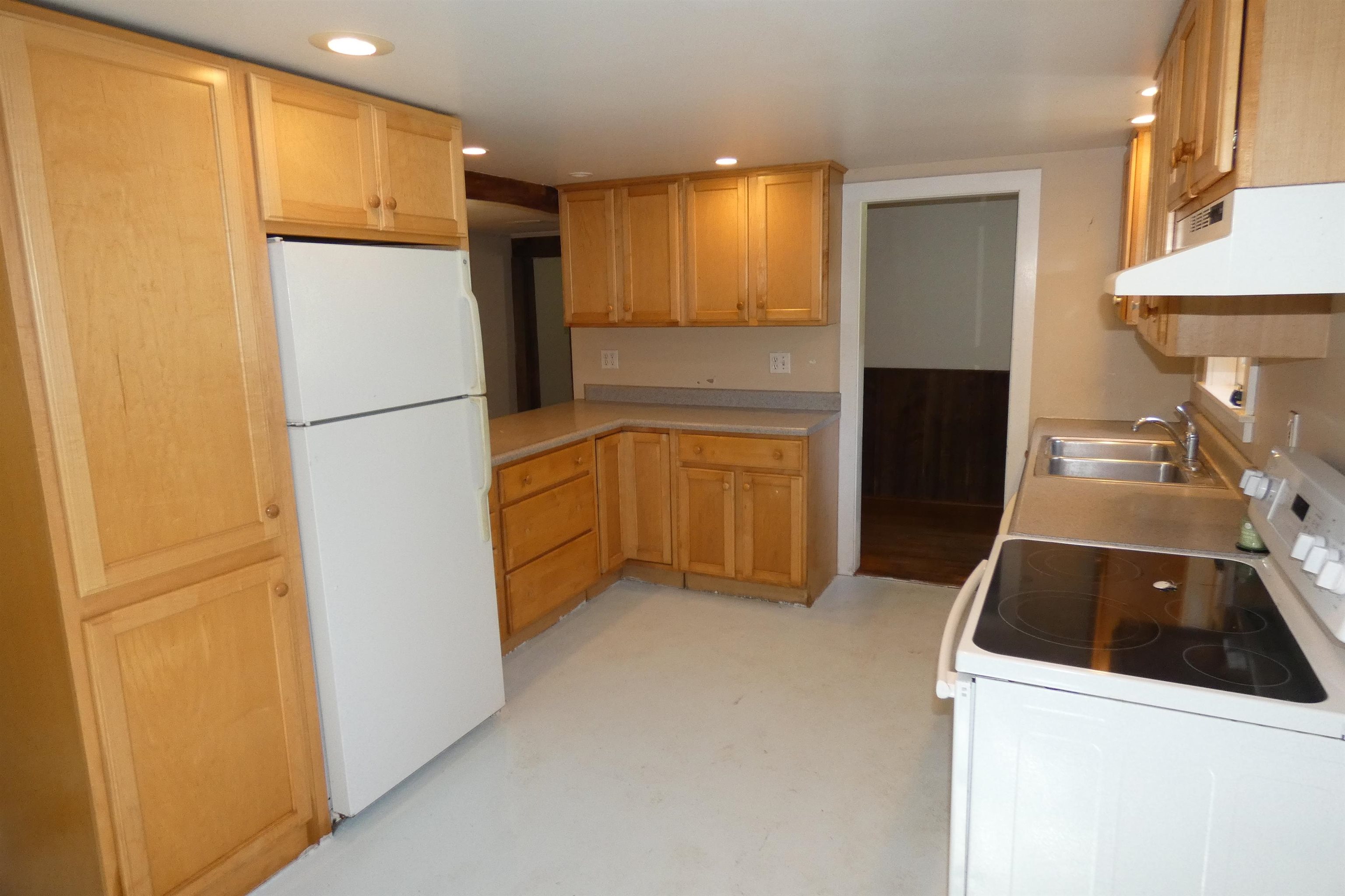 881 Highway 30 Cornwall, VT 05753 - Photo 5 of 21 Gallery Image 5