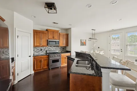 $557,900 | 1102 Smokewood Way, Nashville, TN 37221
