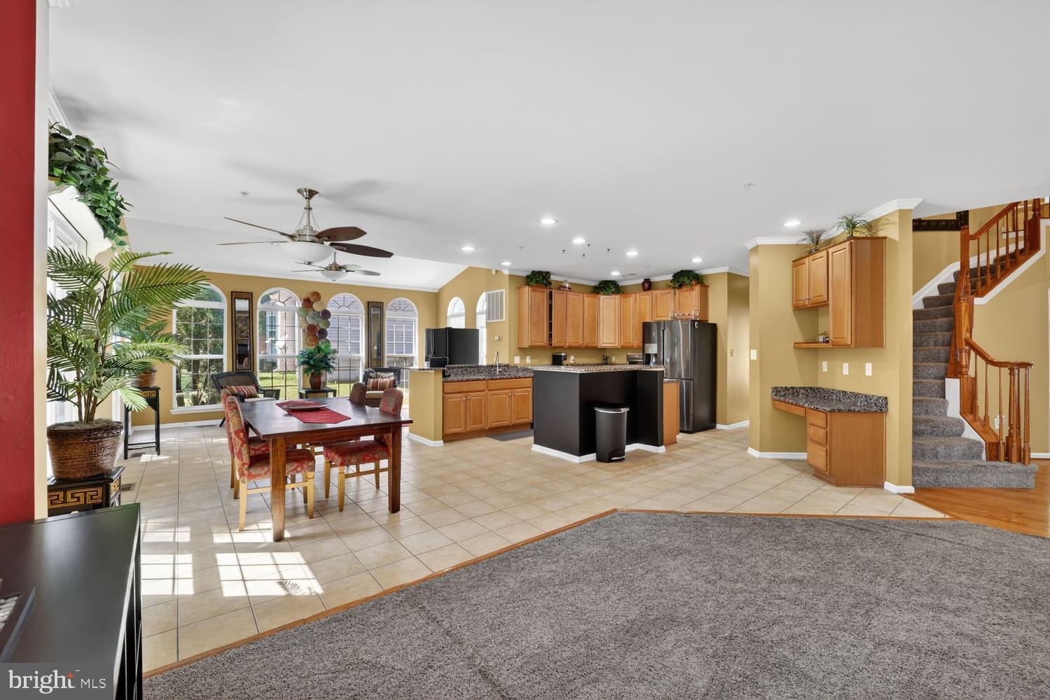 8023 River Park Road Bowie, MD 20715 - Photo 21 of 49 Kitchen and Breakfast Area