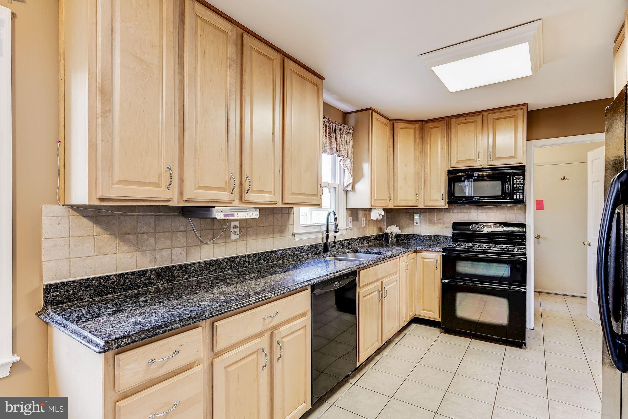 17004 Cashell Road Rockville, MD 20853 - Photo 13 of 44 Kitchen