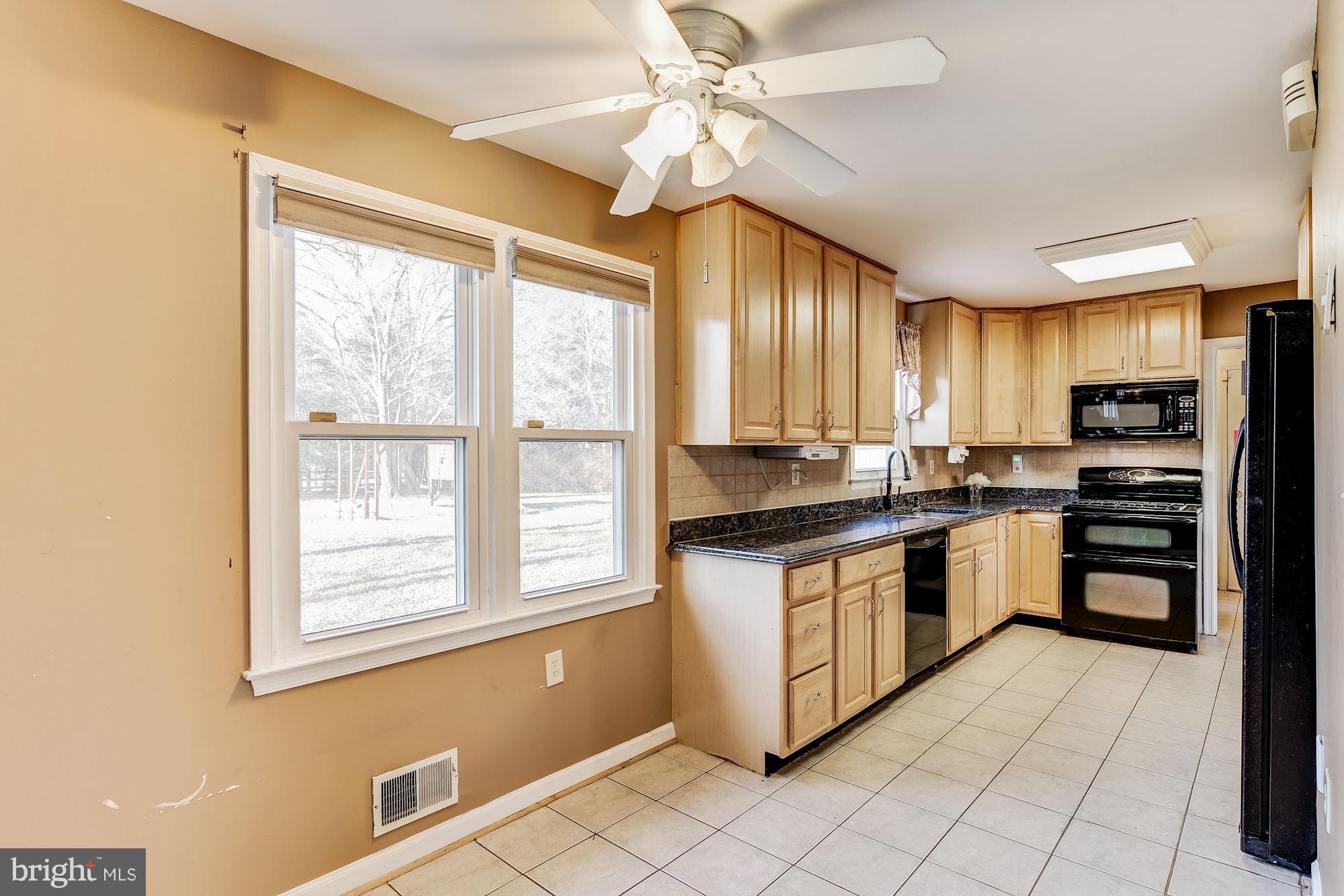 17004 Cashell Road Rockville, MD 20853 - Photo 14 of 44 Kitchen