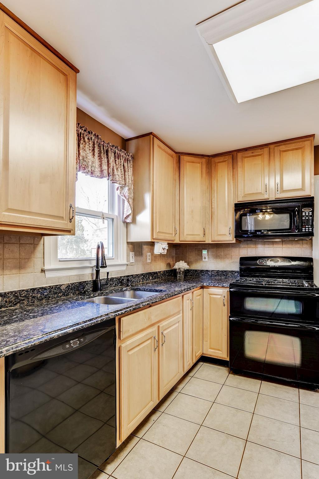 17004 Cashell Road Rockville, MD 20853 - Photo 16 of 44 Kitchen