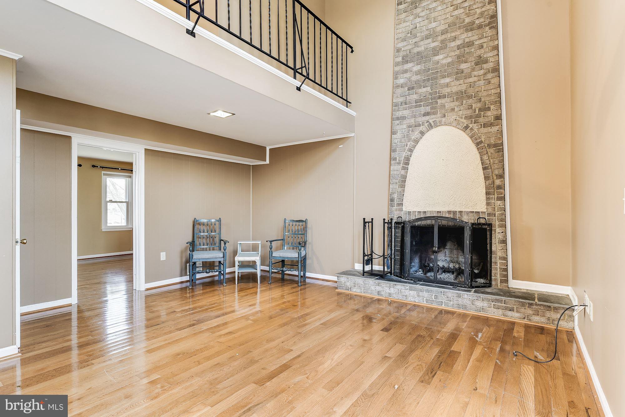 17004 Cashell Road Rockville, MD 20853 - Photo 18 of 44 Family Room With Overlook