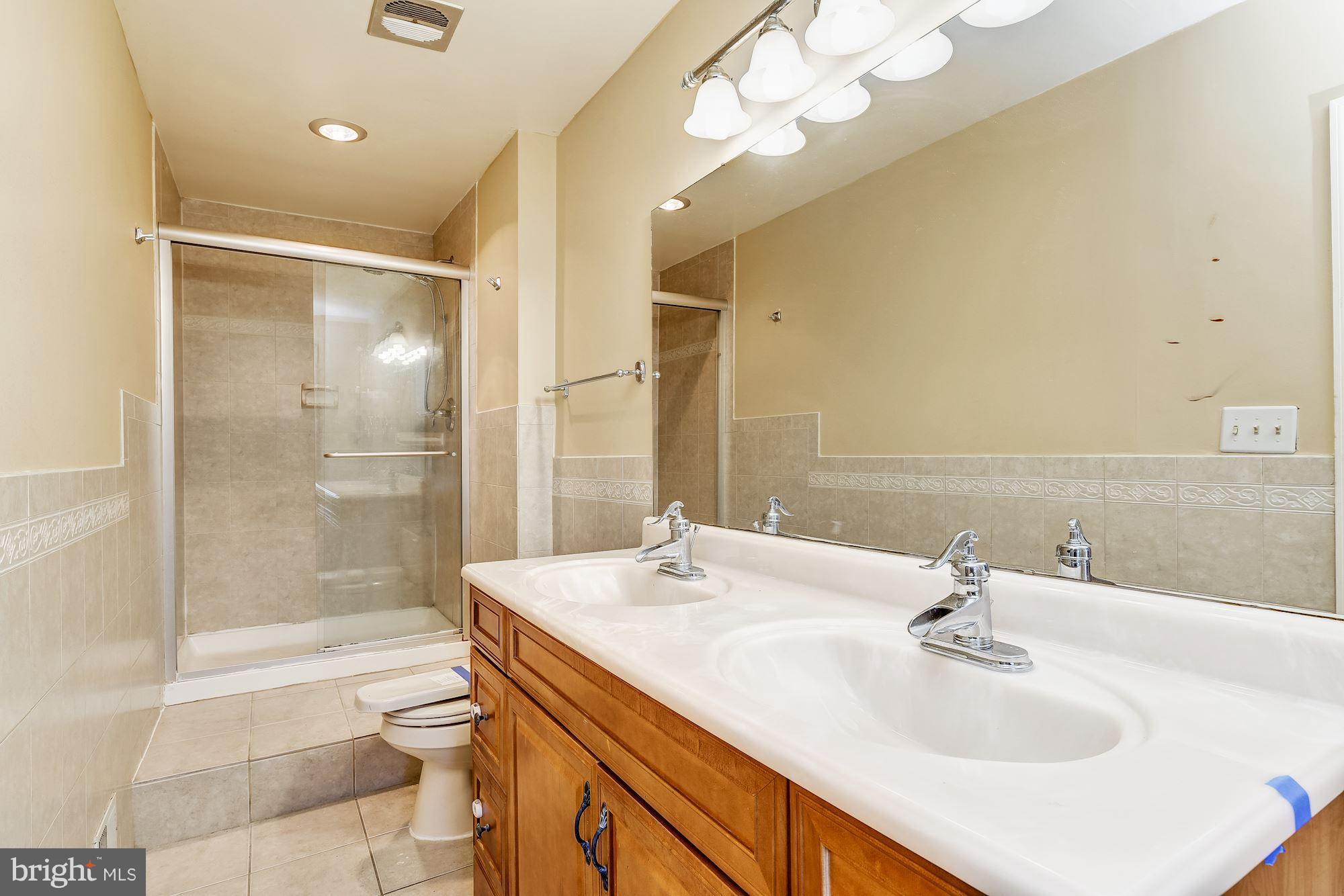 17004 Cashell Road Rockville, MD 20853 - Photo 27 of 44 Full Bath