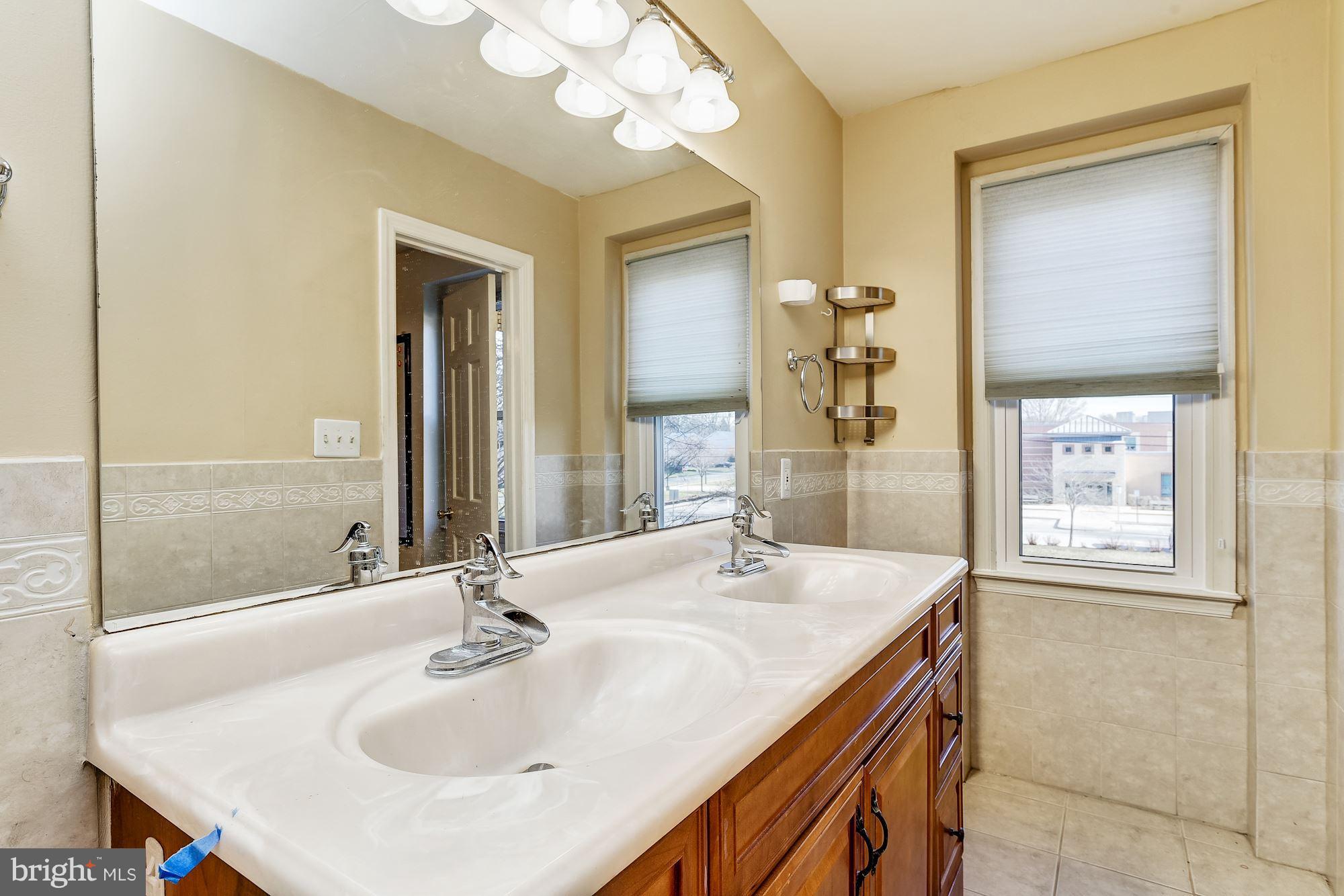 17004 Cashell Road Rockville, MD 20853 - Photo 28 of 44 Full Bath