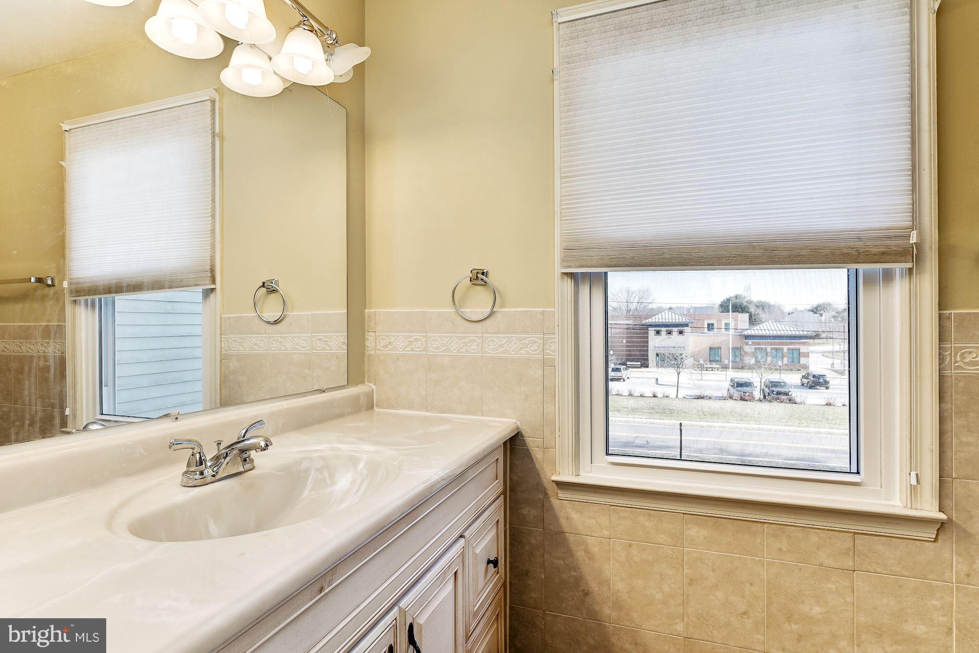 17004 Cashell Road Rockville, MD 20853 - Photo 33 of 44 Bath