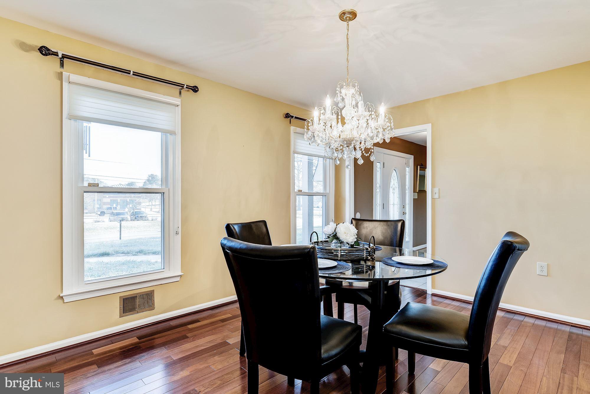17004 Cashell Road Rockville, MD 20853 - Photo 9 of 44 Dining Room