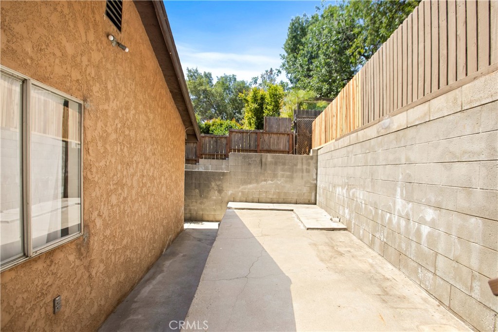 5335 Monterey Road Los Angeles, CA 90042 - Photo 10 of 33