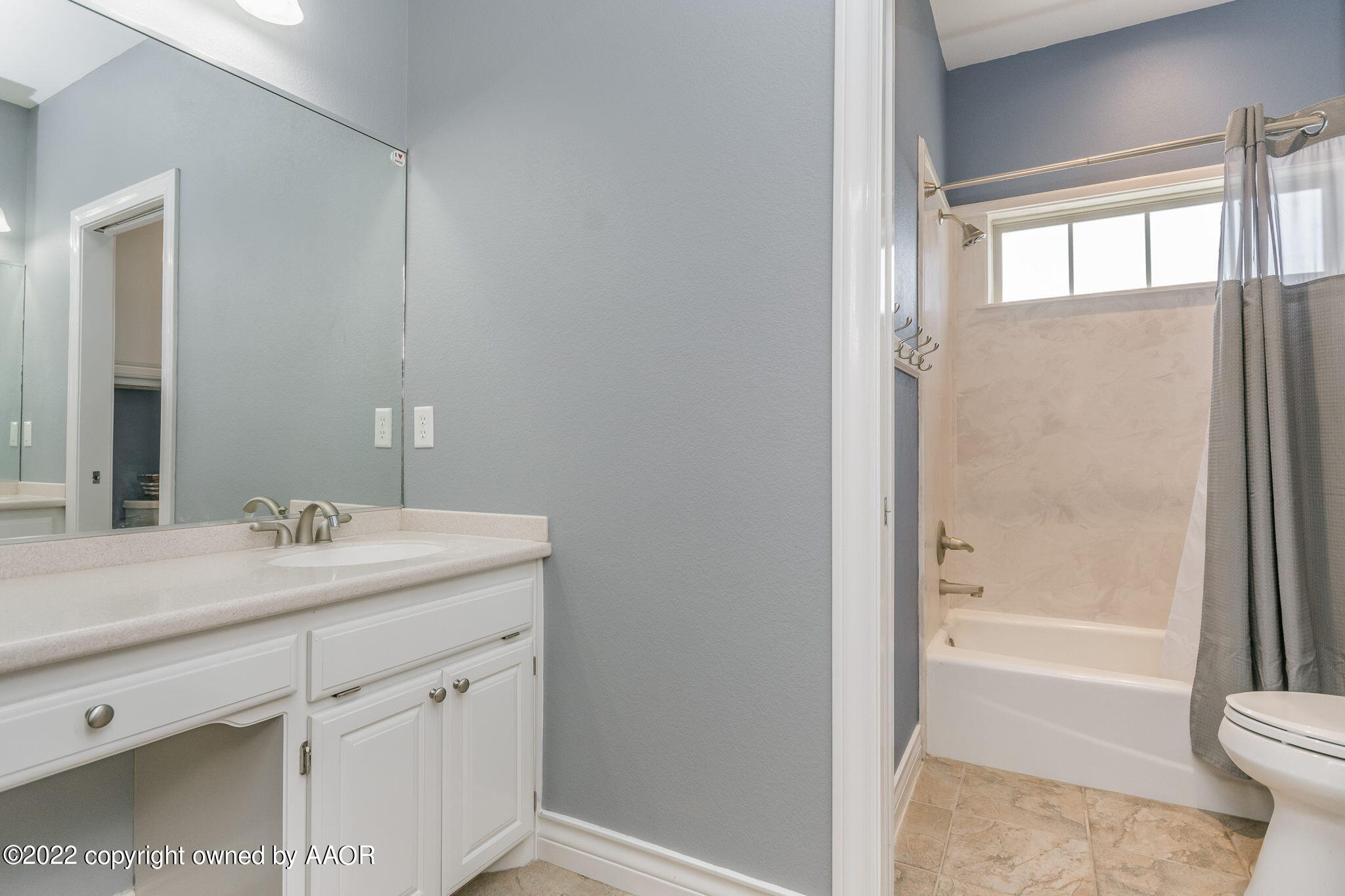 9311 Rj Drive Amarillo, TX 79119 - Photo 16 of 37 Hall Bathroom