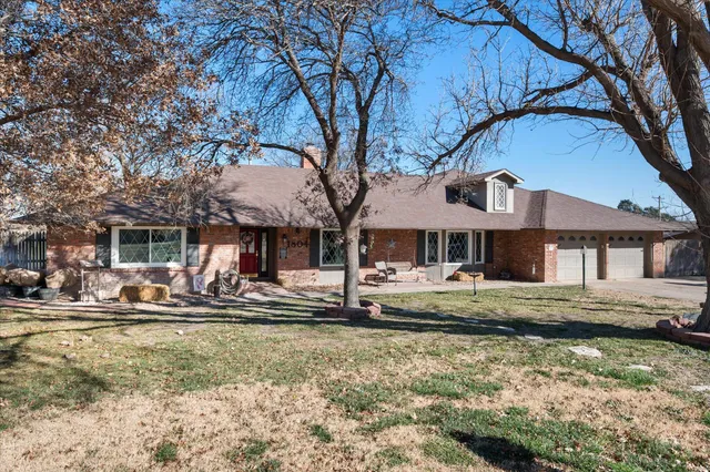 $310,000 | 1804 West Ave H, Muleshoe, TX 79347